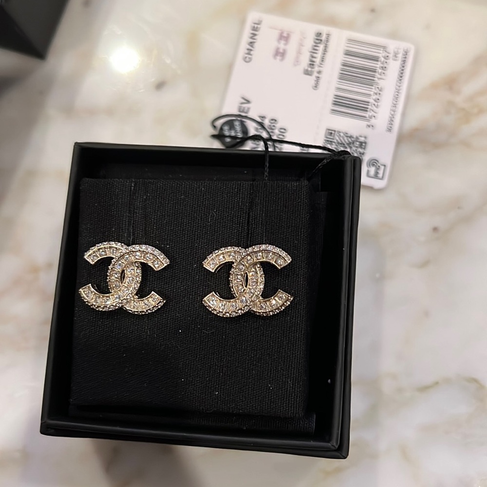 chanel earring